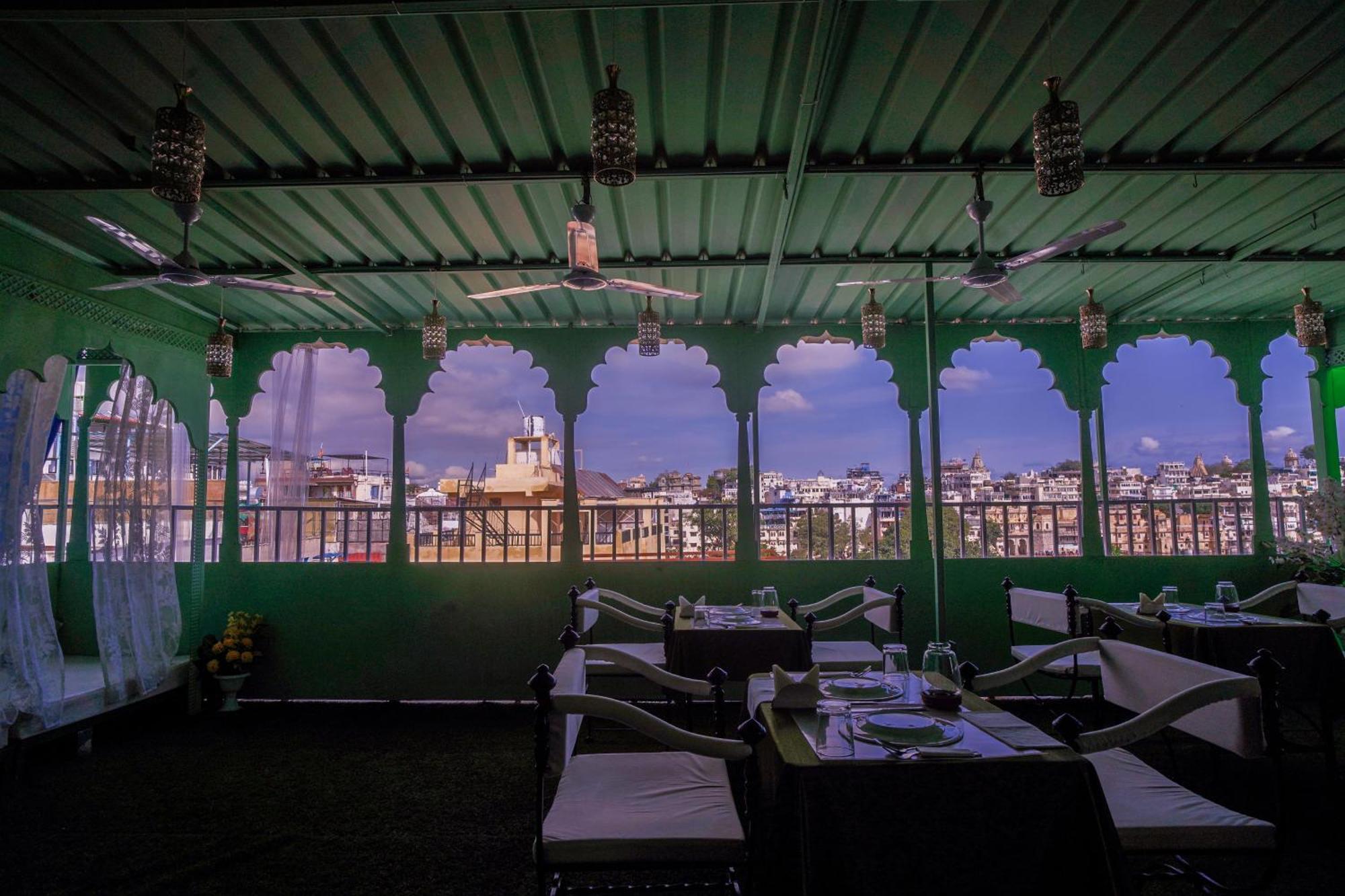 Island Tower Guest House Udaipur Buitenkant foto