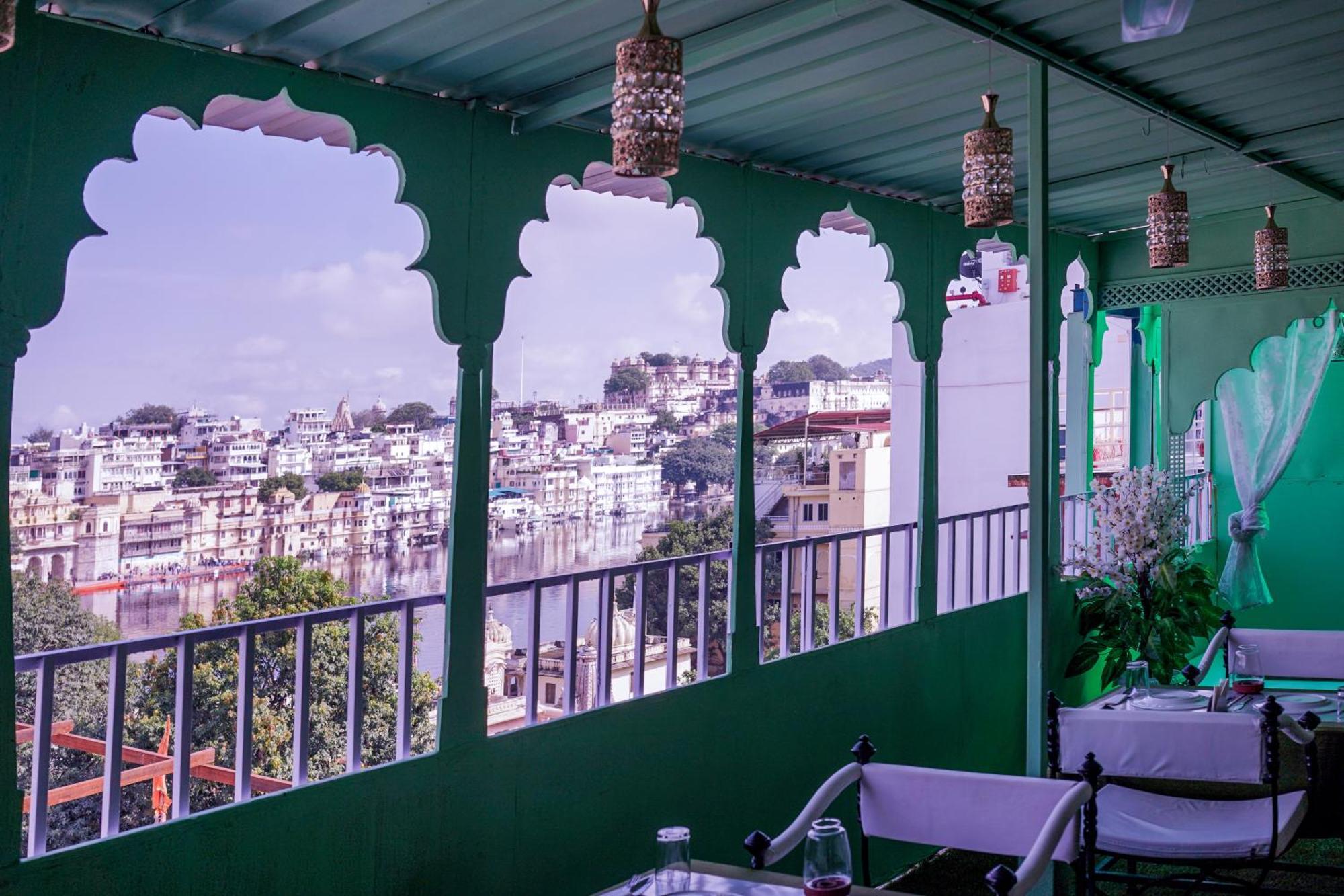 Island Tower Guest House Udaipur Buitenkant foto