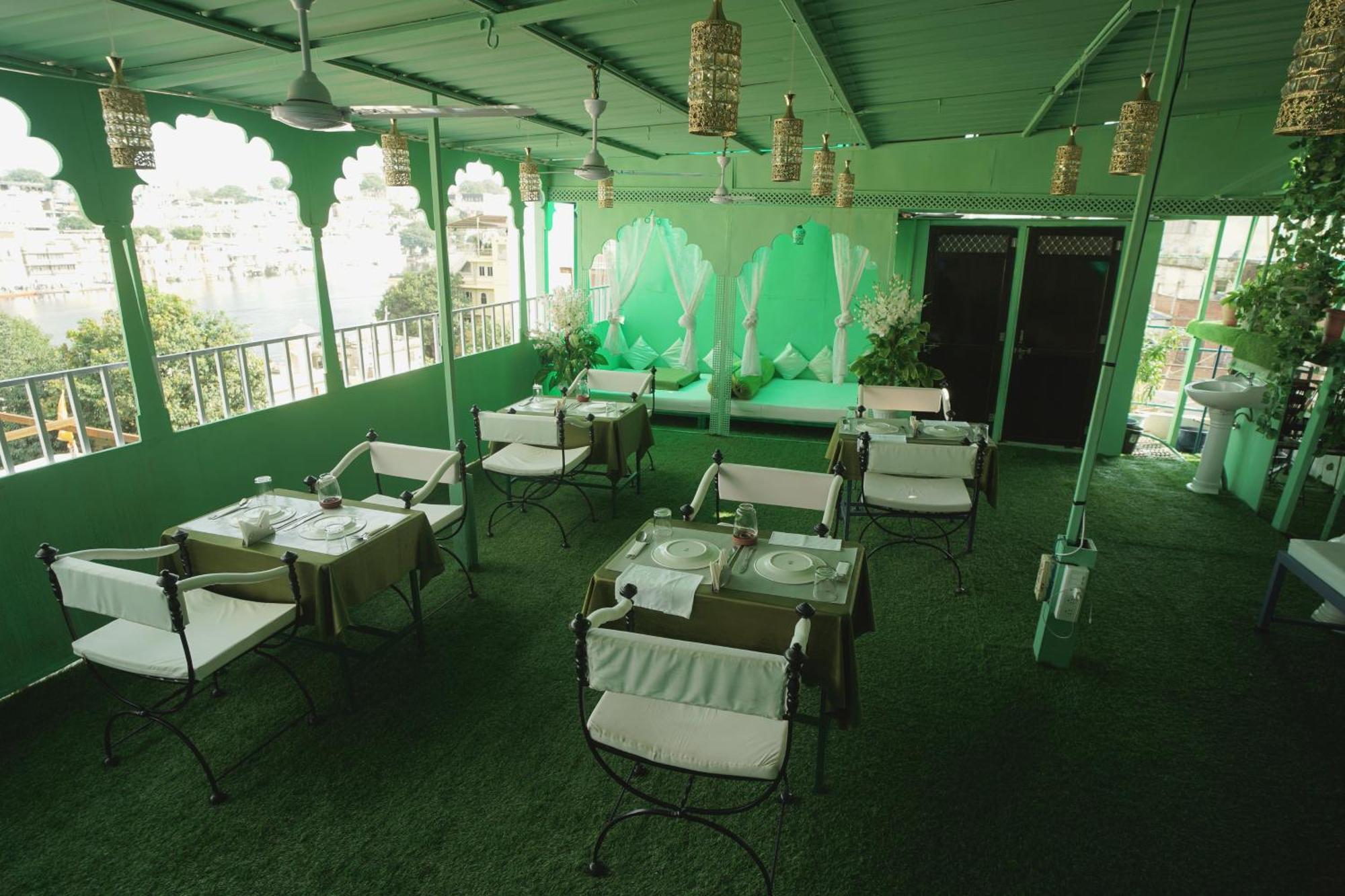 Island Tower Guest House Udaipur Buitenkant foto