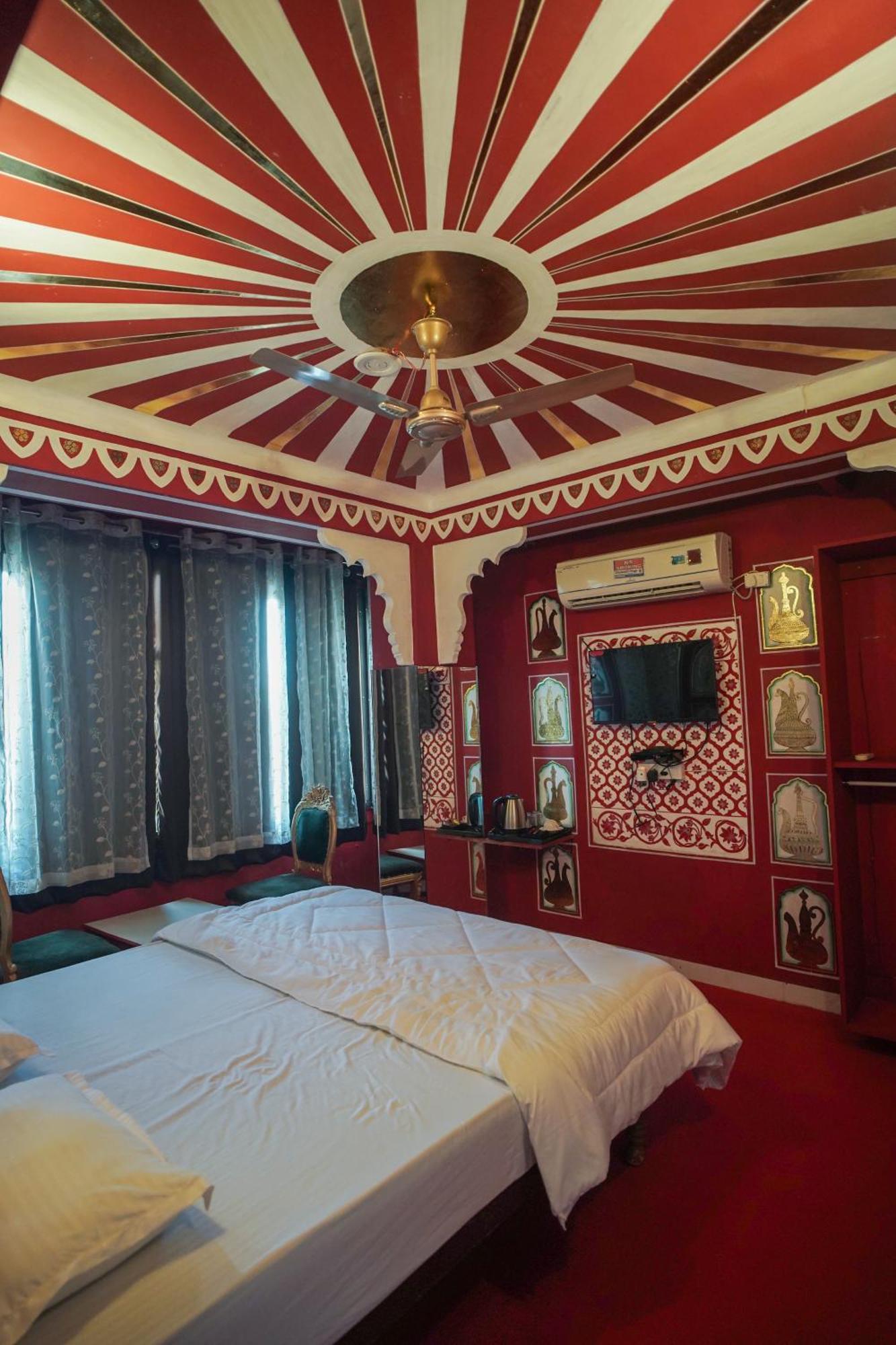 Island Tower Guest House Udaipur Buitenkant foto