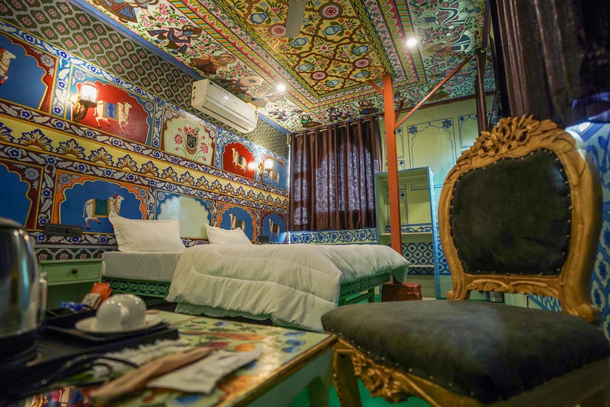 Island Tower Guest House Udaipur Buitenkant foto