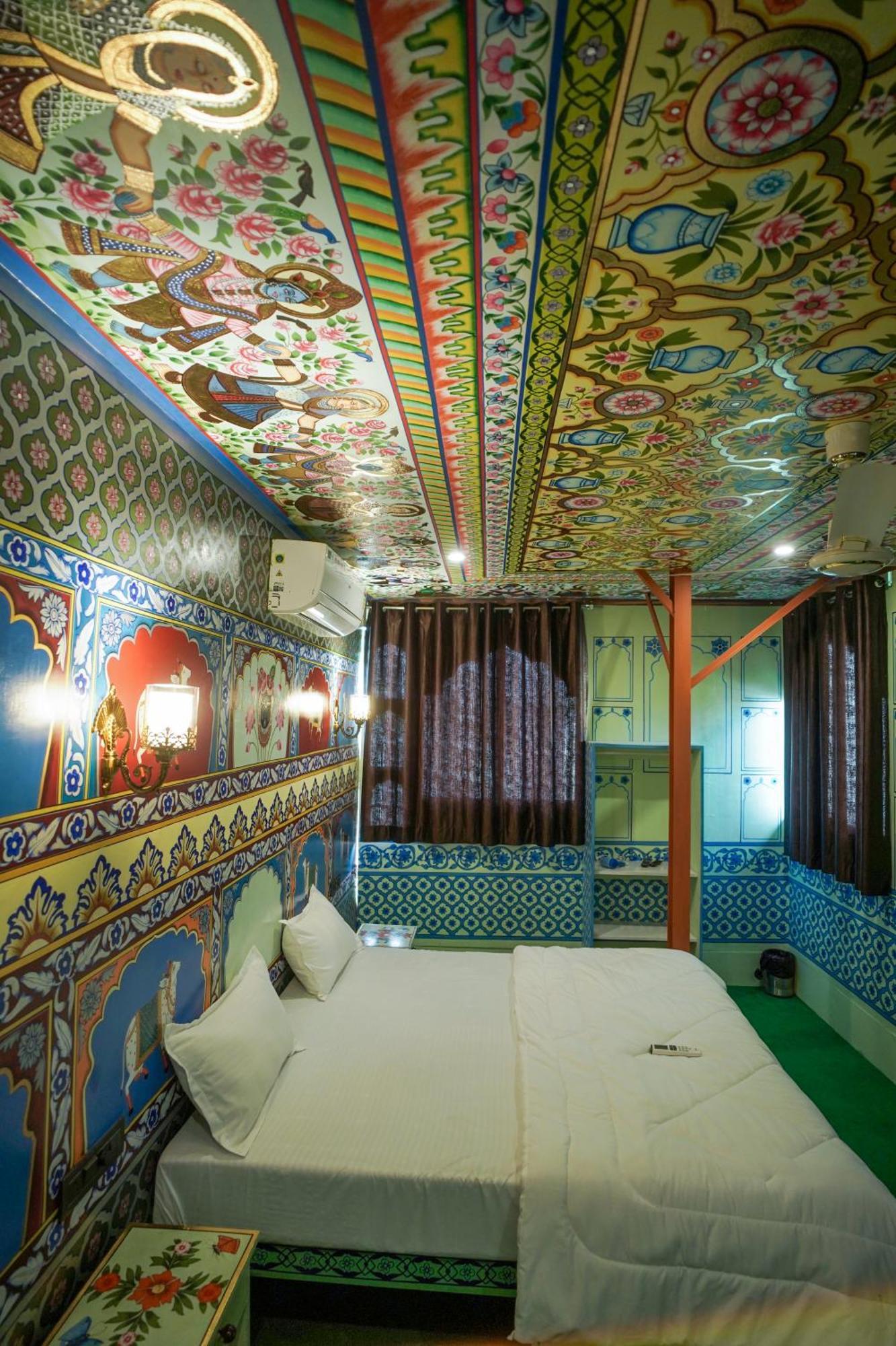 Island Tower Guest House Udaipur Buitenkant foto